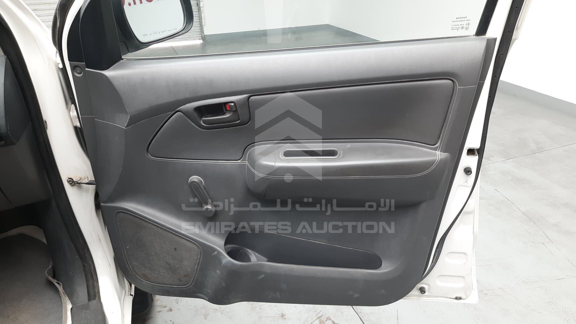 2014 TOYOTA HILUX VIN: MR0FX22G3E1392356