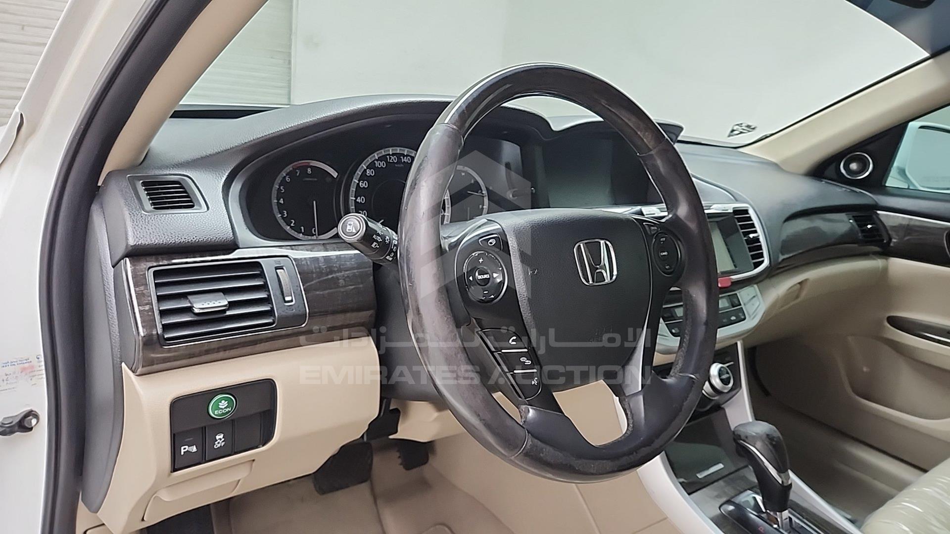 2016 HONDA ACCORD VIN: LUCCR3668G3400375