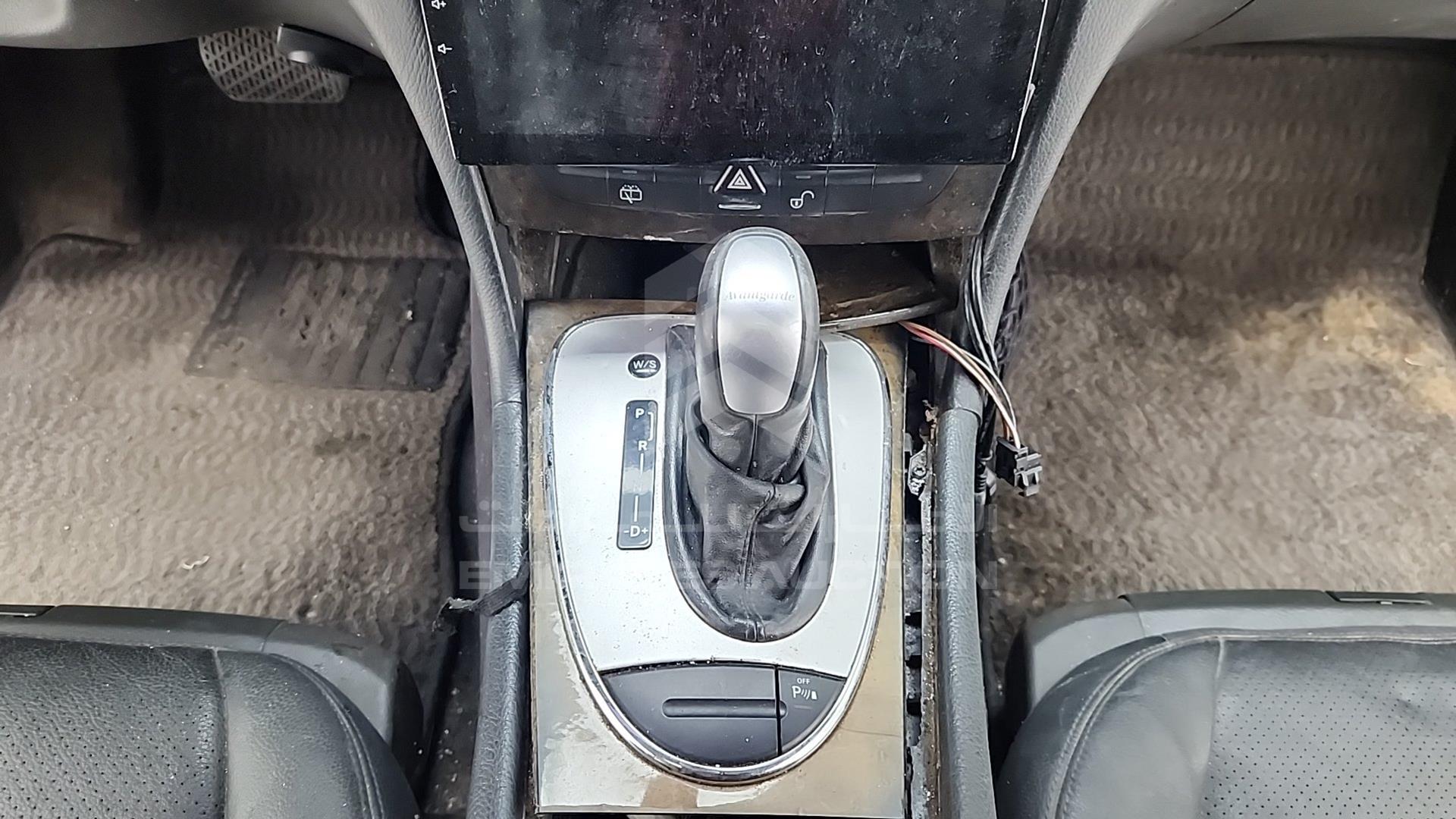2004 MERCEDES E320 VIN: WDB2112651A314092