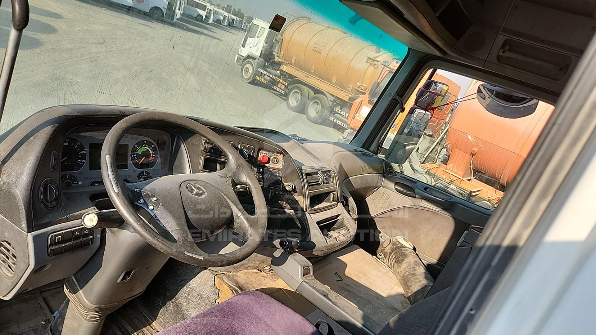 2008 MERCEDES ACTROS VIN: WDAKHCAA88L307911