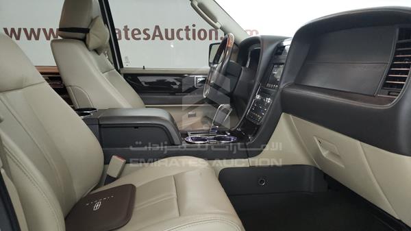 Lincoln Navigator 2017 5LMJJ3LT8HEL05455 Image 32