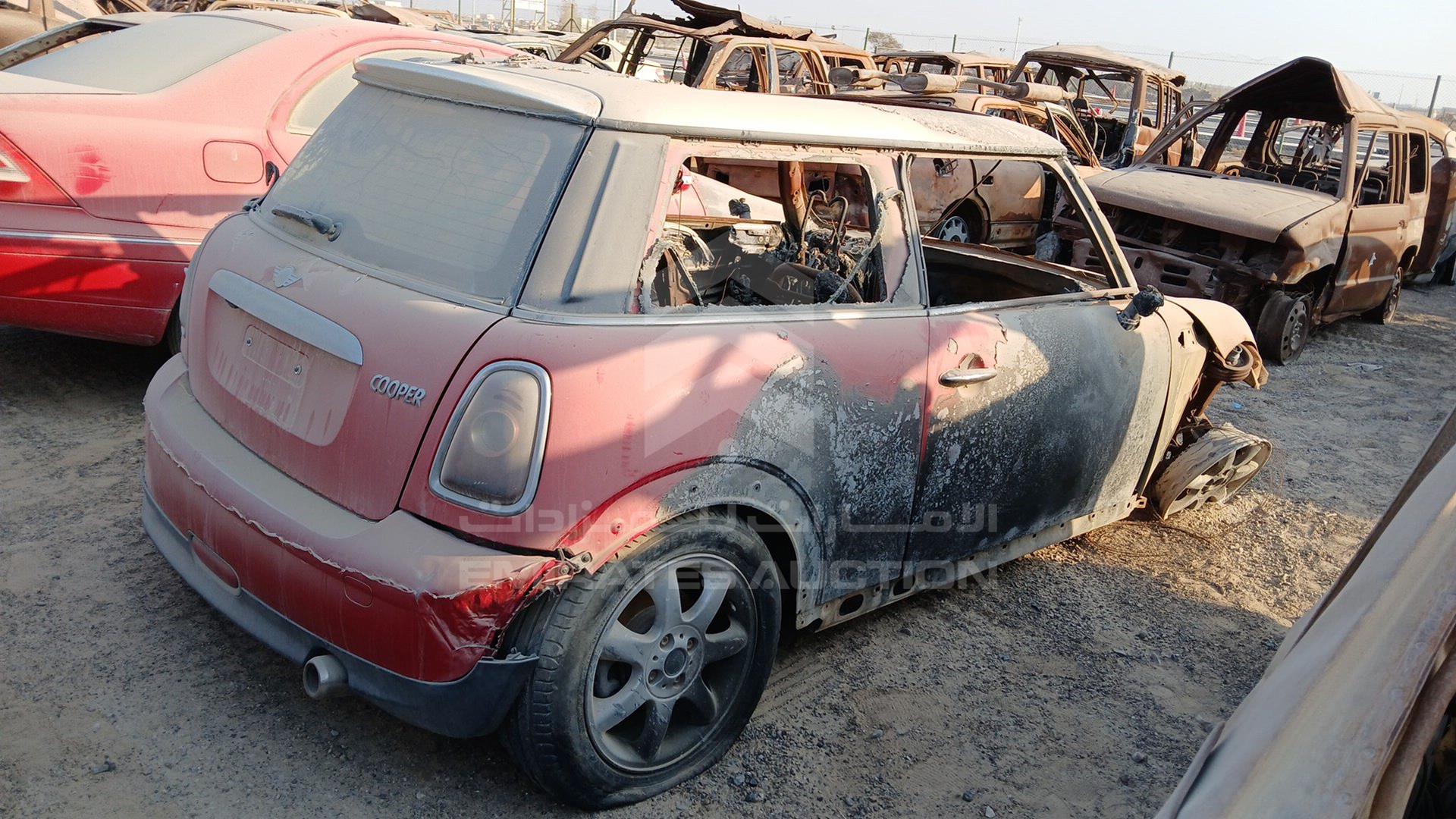 2009 MINI COOPER VIN: WMWMF31089TT78141