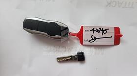2024 Porsche 718 SPYDER RS — Keys — Photo 5 — Thumbnail