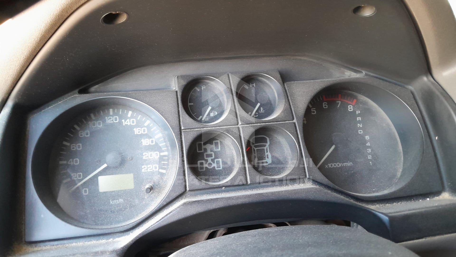 2004 MITSUBISHI PAJERO VIN: JE4MR62R04J702153