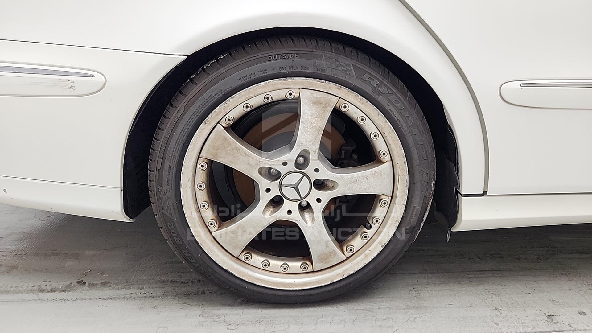 2004 MERCEDES E 320 VIN: WDB2112821X108945