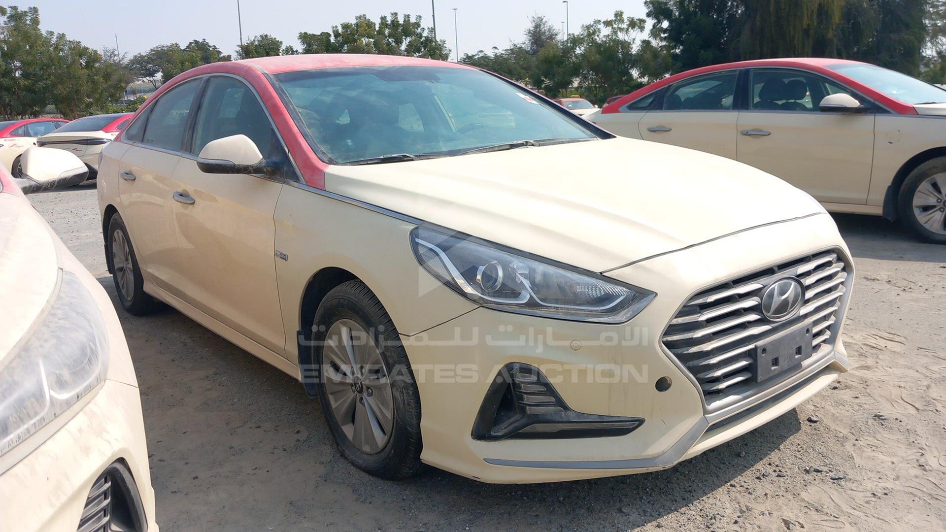 2018 HYUNDAI SONATA VIN: KMHE24131JA082134
