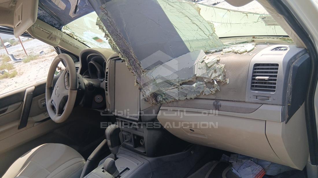 2017 Mitsubishi Pajero — Front Right Passenger Dashboard View — Photo 22