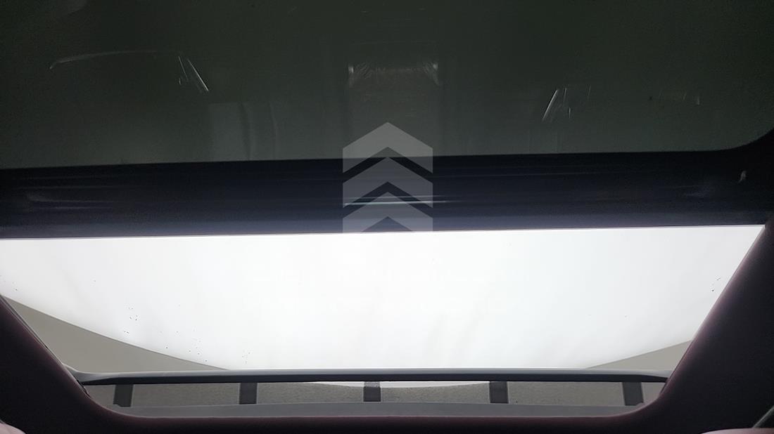 2023 Range Rover HSE — Sun Roof View — Photo 22