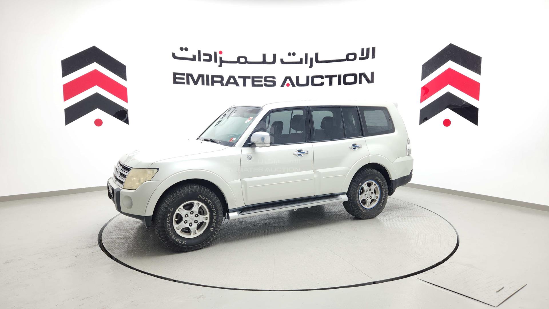 2009 MITSUBISHI PAJERO VIN: JMYLRV93W9J703606