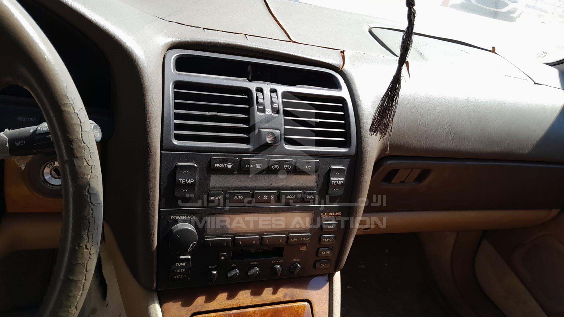 1997 LEXUS LS400 VIN: JT8BH28F5V0089060