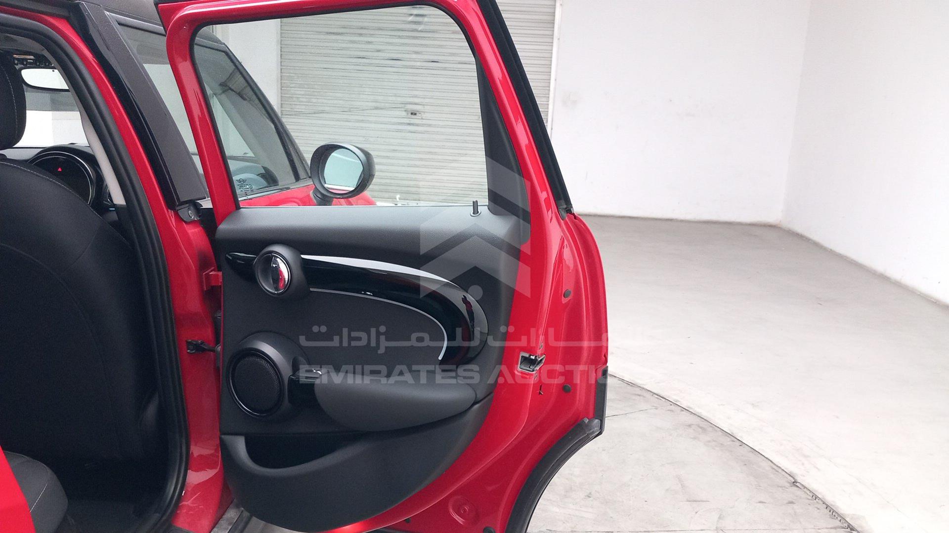 2024 MINI COOPER VIN: WMW31DK06R2V86104