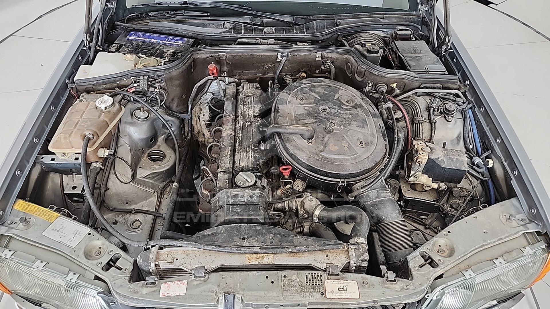 1989 MERCEDES 300 VIN: WDBCA24D0KA438919