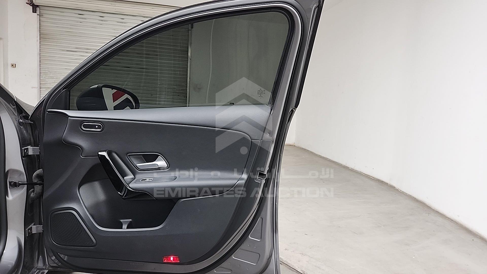 2020 MERCEDES A 250 VIN: W1K3G4HB5LJ217621