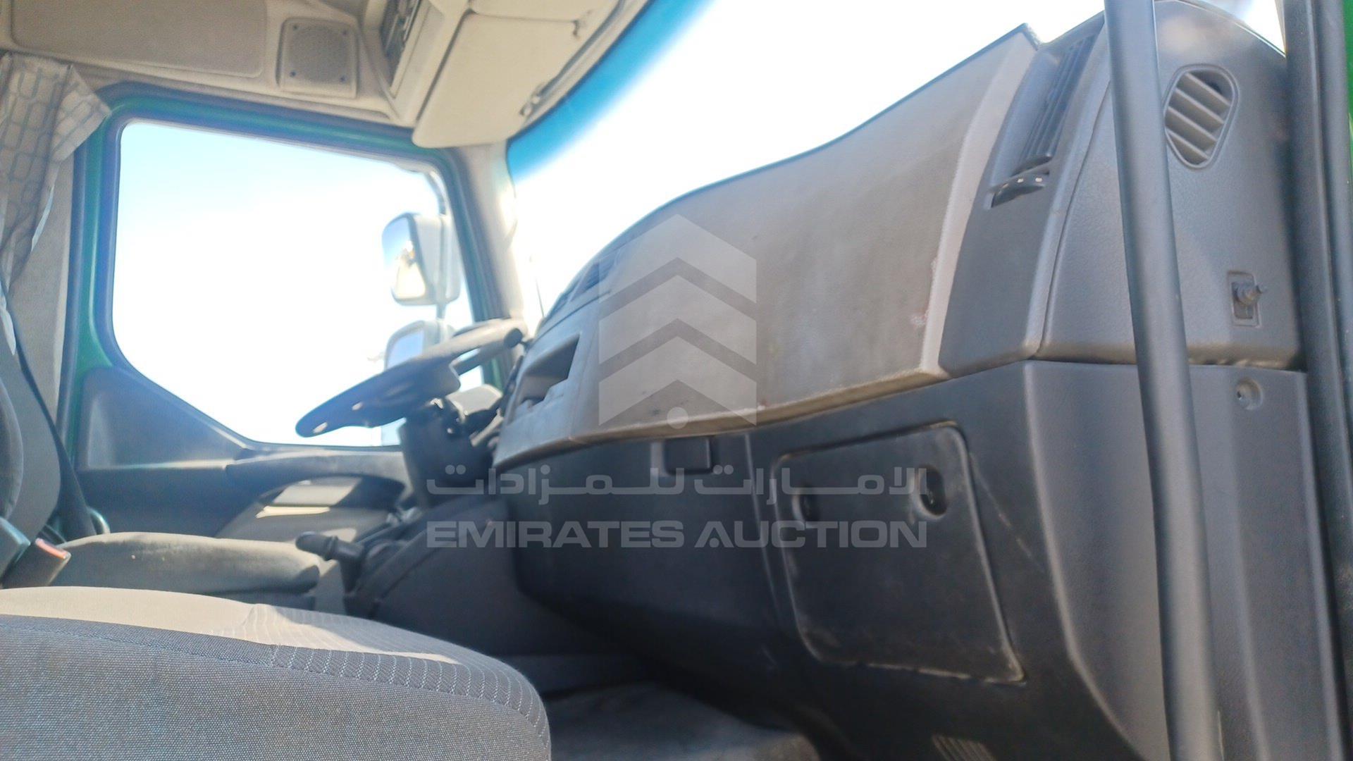 2011 VOLVO --- VIN: YV2TH60A9BB574532