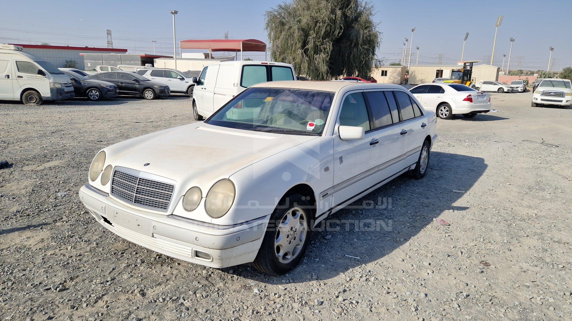 1998 MERCEDES E320 VIN: W09V97226WLB77005