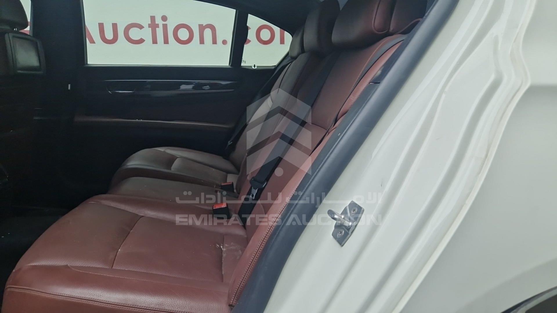 2011 BMW 750 VIN: WBAKB8101BC345410