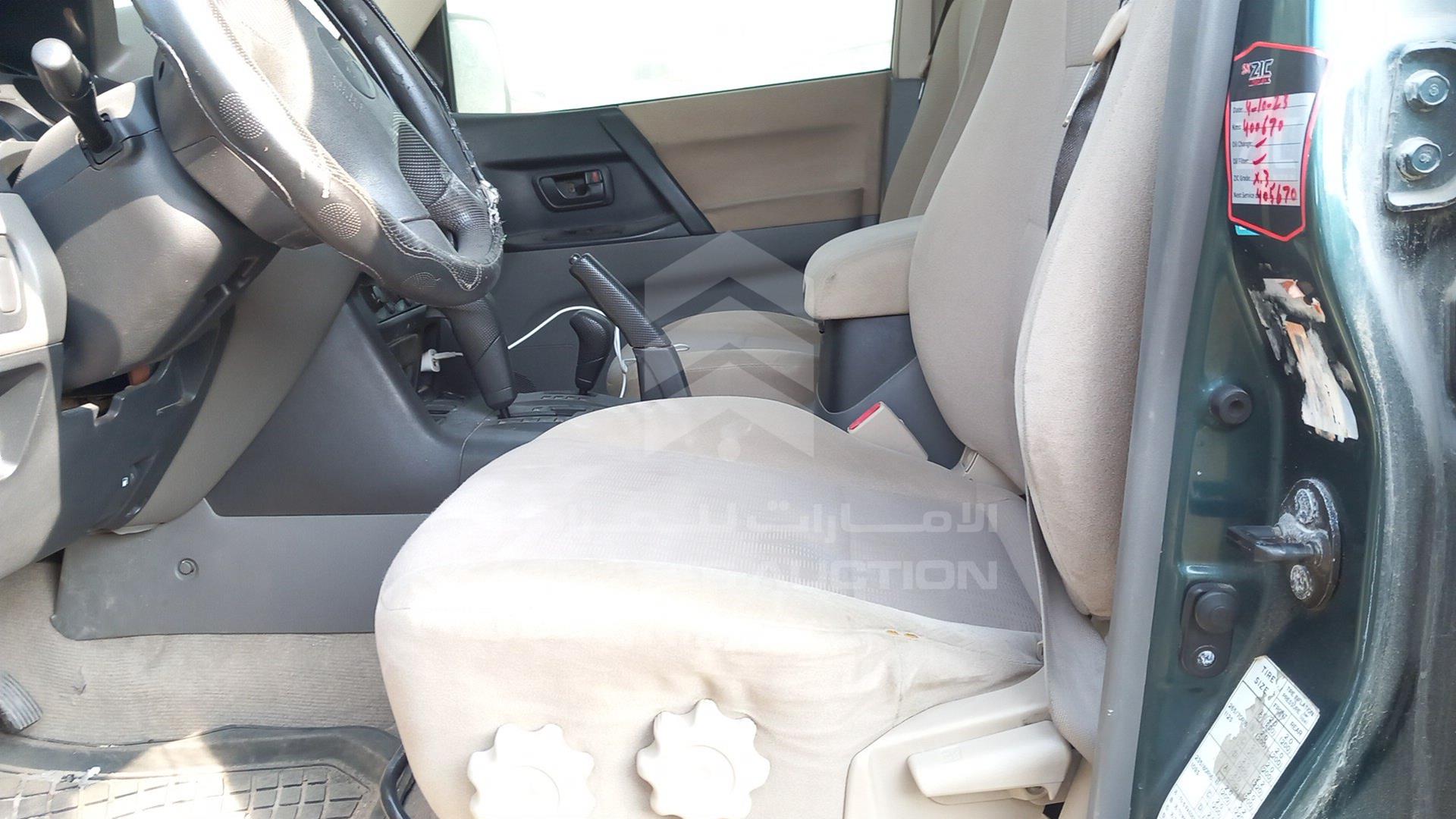 2005 MITSUBISHI PAJERO VIN: JE4MR62M05J708962