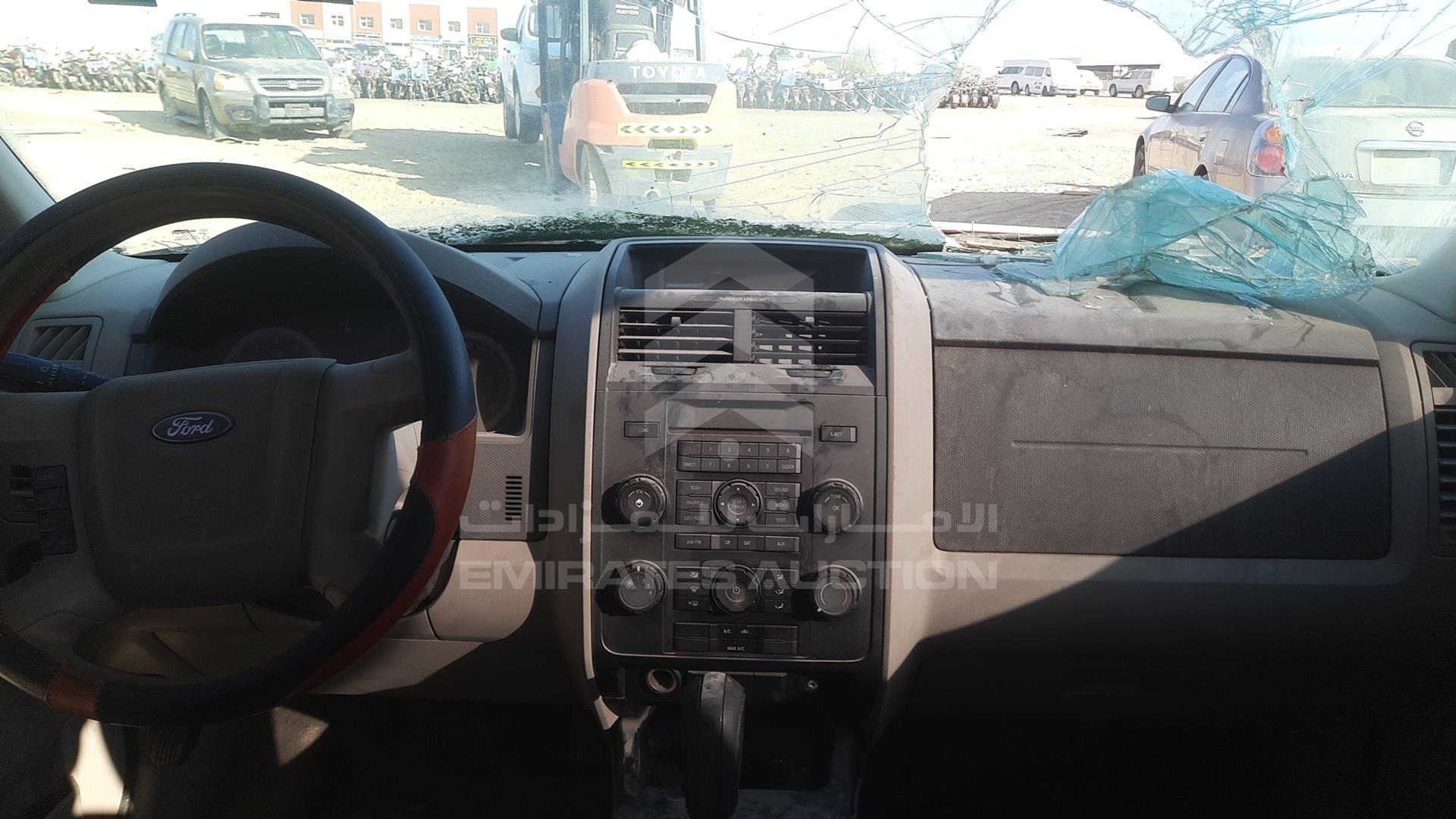 2008 FORD ESCAPE VIN: 1FMCU92158KA58936