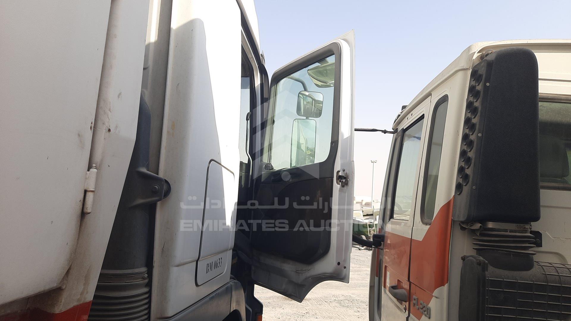 2007 MERCEDES ACTROS VIN: WDAKHCAA77L186531