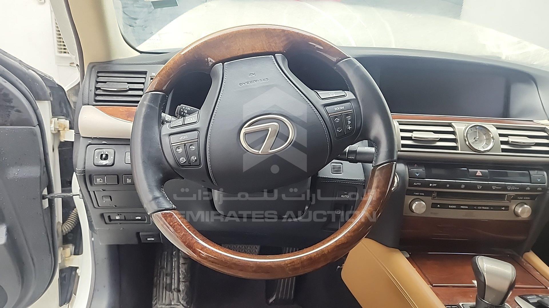 2014 LEXUS LS 460 L VIN: JTHGL46F7E5053585