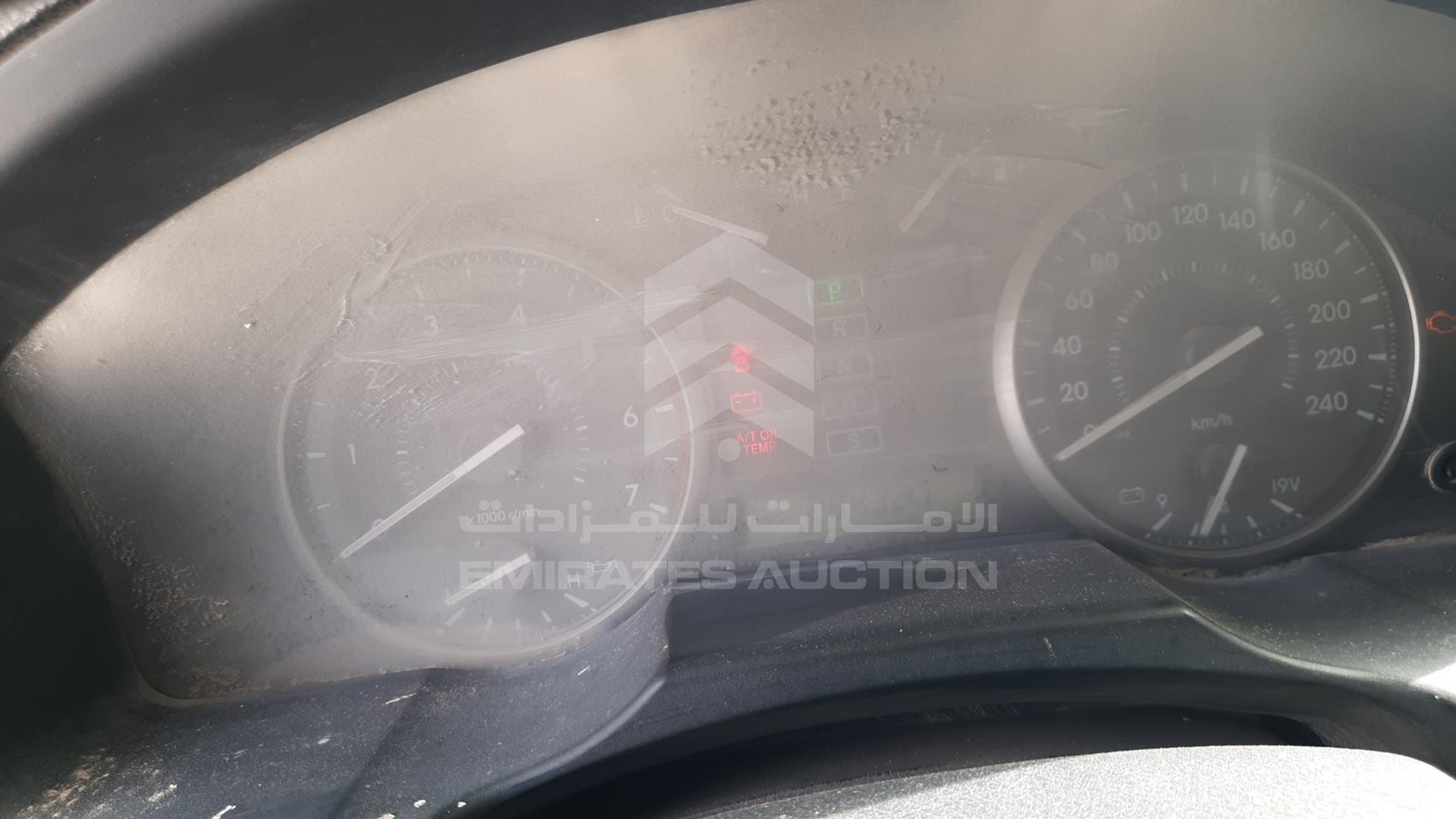 2011 TOYOTA LAND CRUISER VIN: JTMDU09J9B4034810