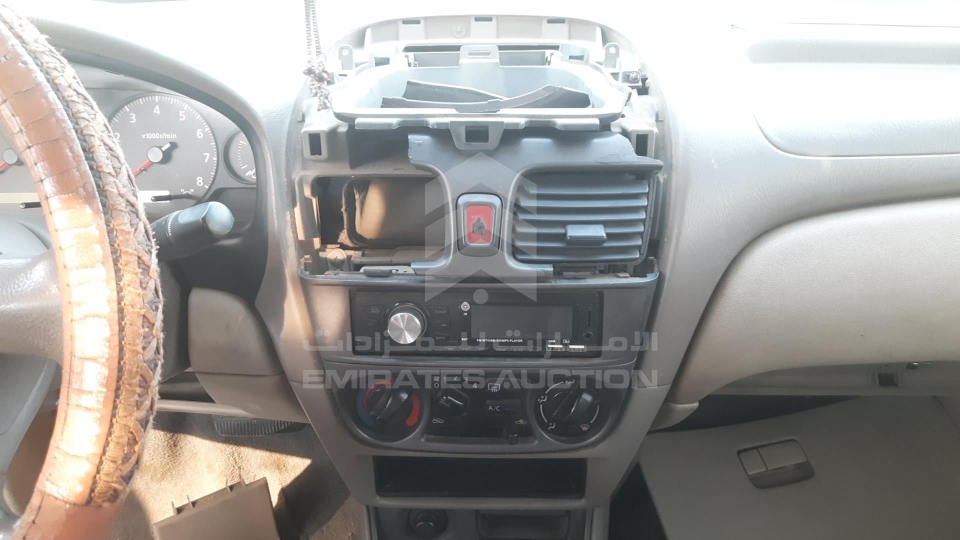 2004 NISSAN SUNNY VIN: JN1FN61C24W051609