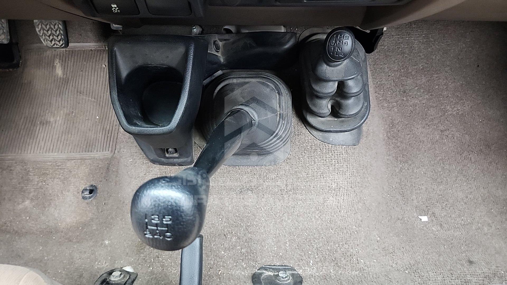 2017 TOYOTA LC 76 VIN: JTEEU73J7H4200784