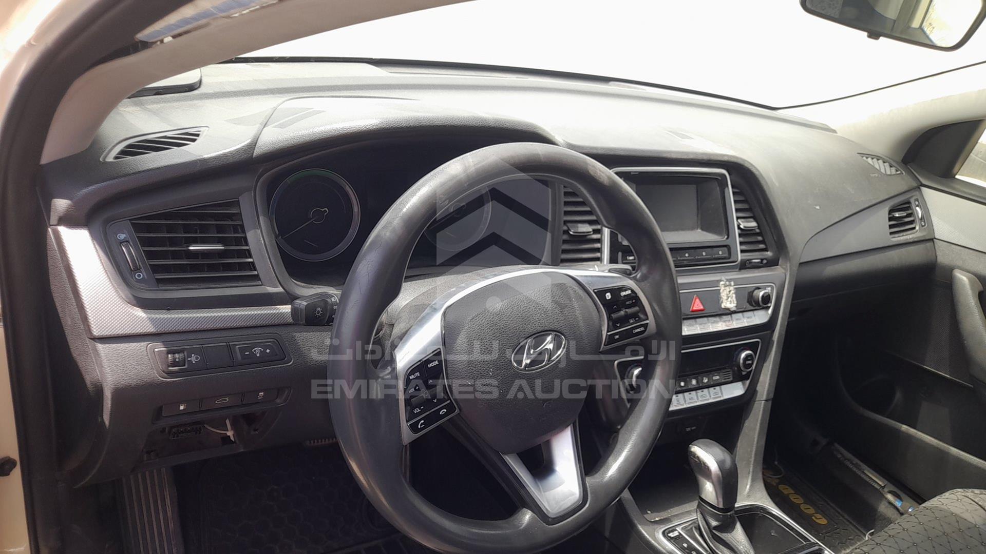 2019 HYUNDAI SONATA VIN: KMHE24133KA093007