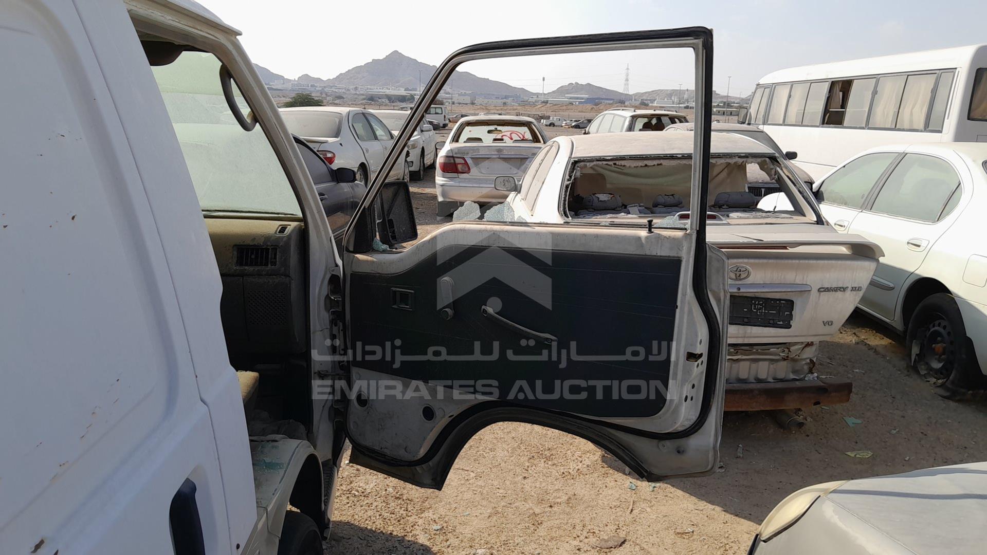 2004 MITSUBISHI L 300 VIN: JMYGNP03V5A770856