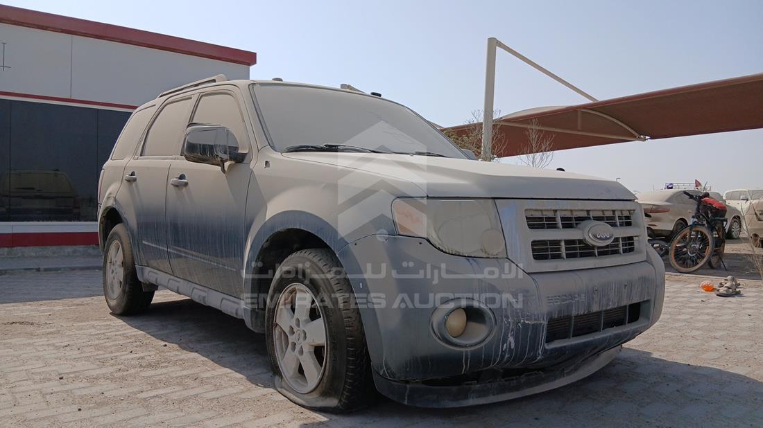 فورد اسكيب 2012 — الزاوية الأمامية اليمنى — صورة 9