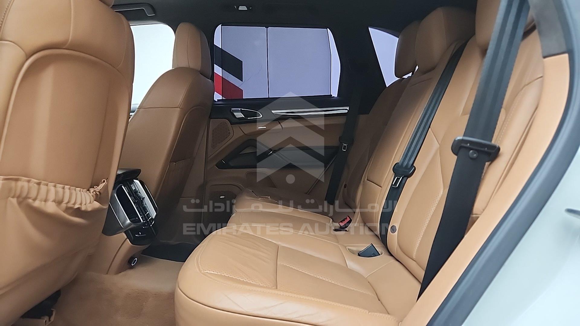 2013 PORSCHE CAYENNE GTS VIN: WP1ZZZ92ZDLA45314