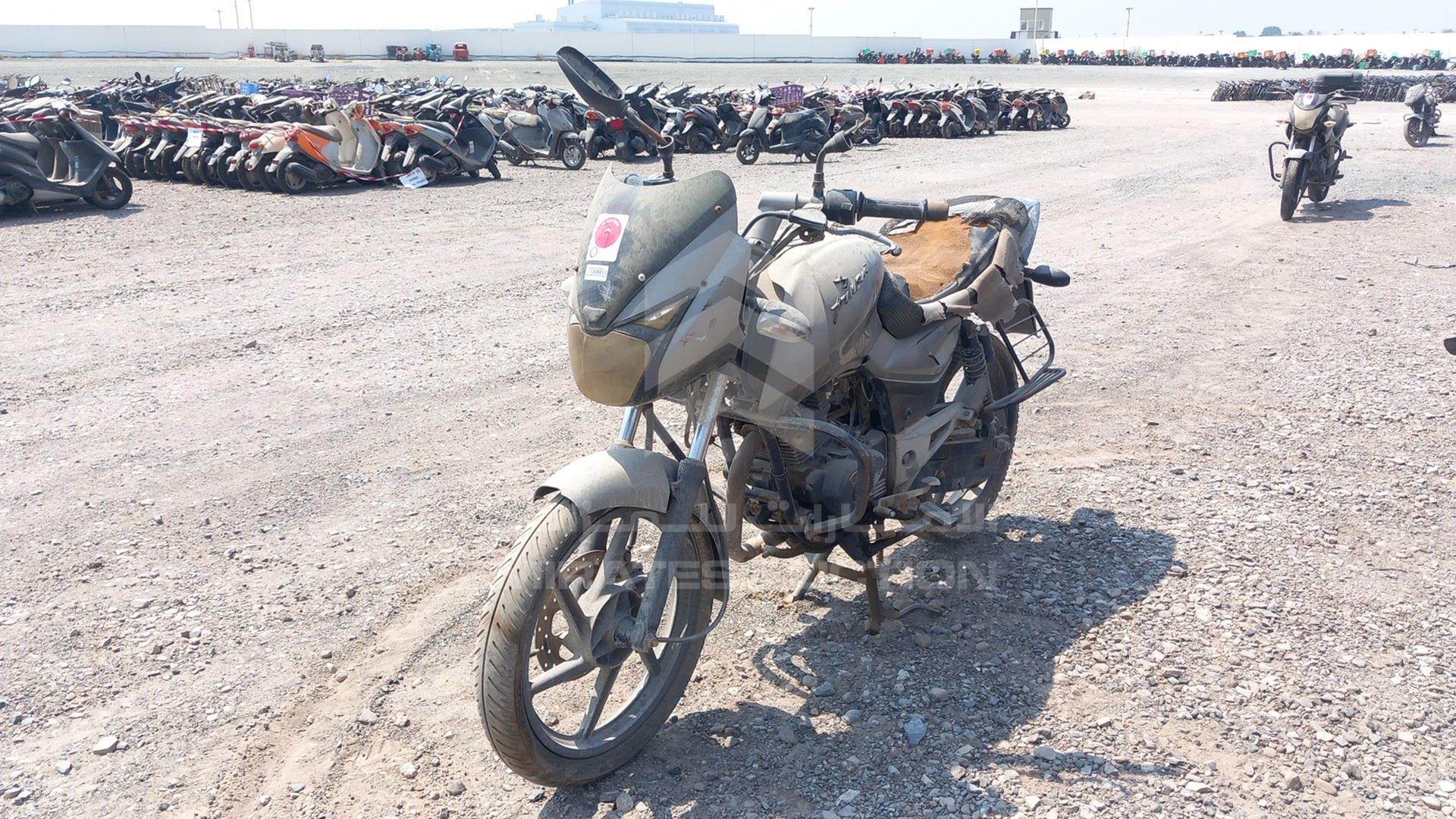 2011 BAJAJ 150 CC VIN: MD2DHDHZZTCF82053