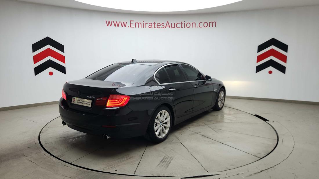 2013 BMW 535 i — Rear Right Angle — Photo 11