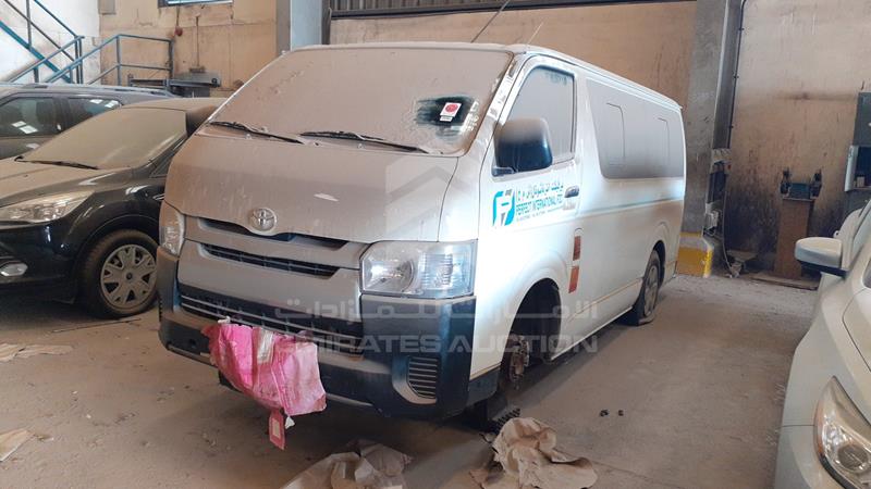 JTGJX02P1E0061717 Auction: EmiratesAuction Lot: 409501 JTGJX02P1E0061717 Toyota Hiace 2014 WHITE Photo 4