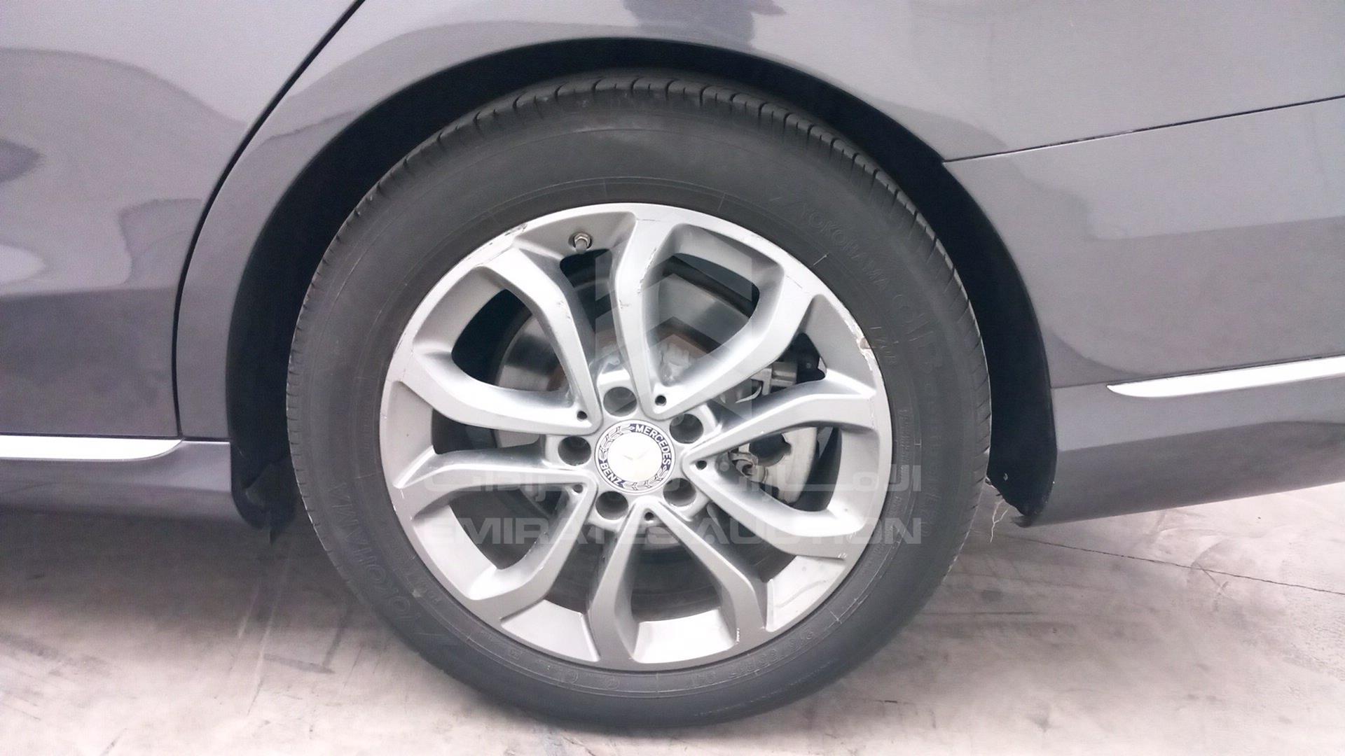 2015 MERCEDES C 200 VIN: WDDWF4CB4FR091748