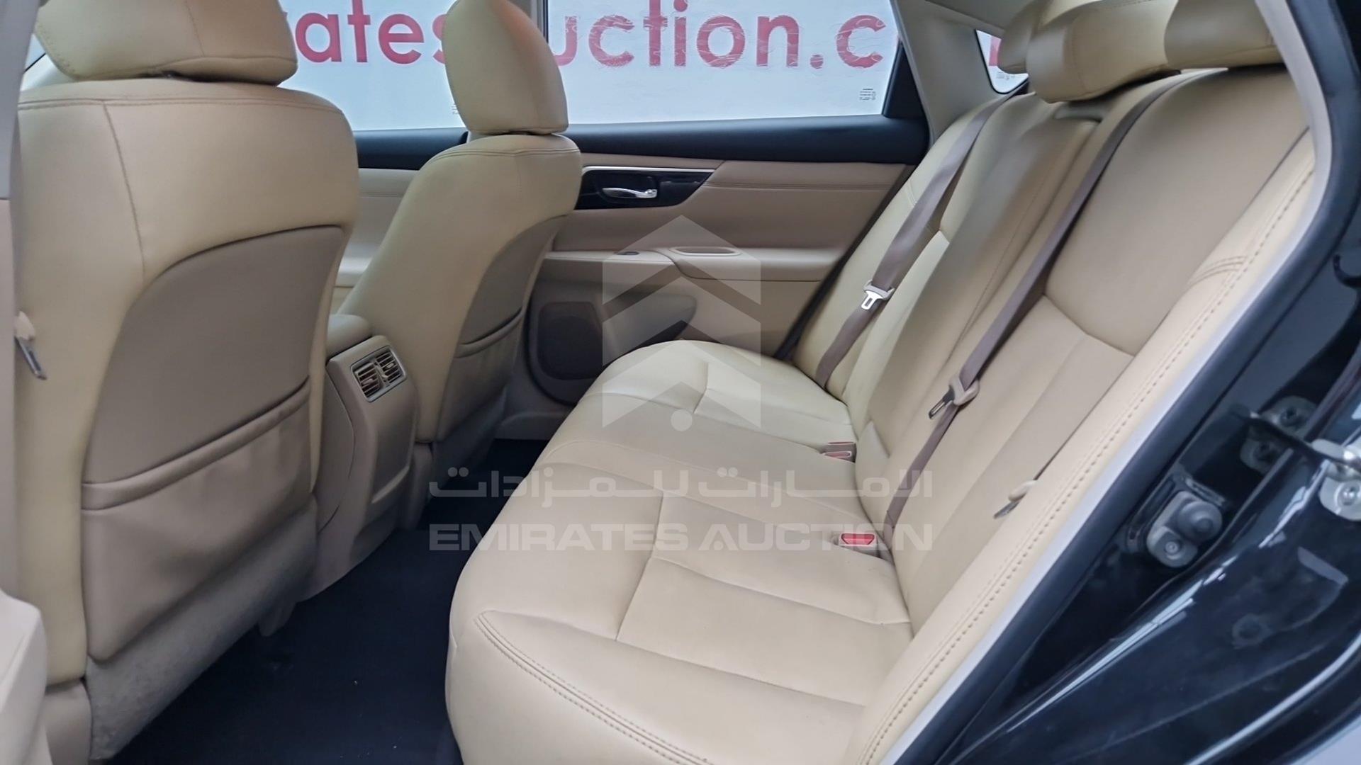 2017 NISSAN TEANA VIN: LGBF5AE05HR312437