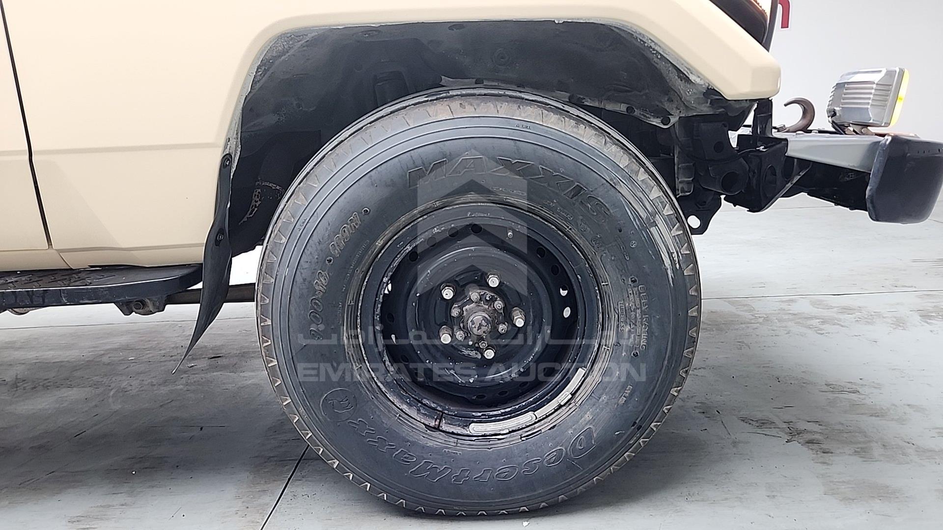 2000 TOYOTA LAND CRUISER VIN: JTFLJ71JXY8000683