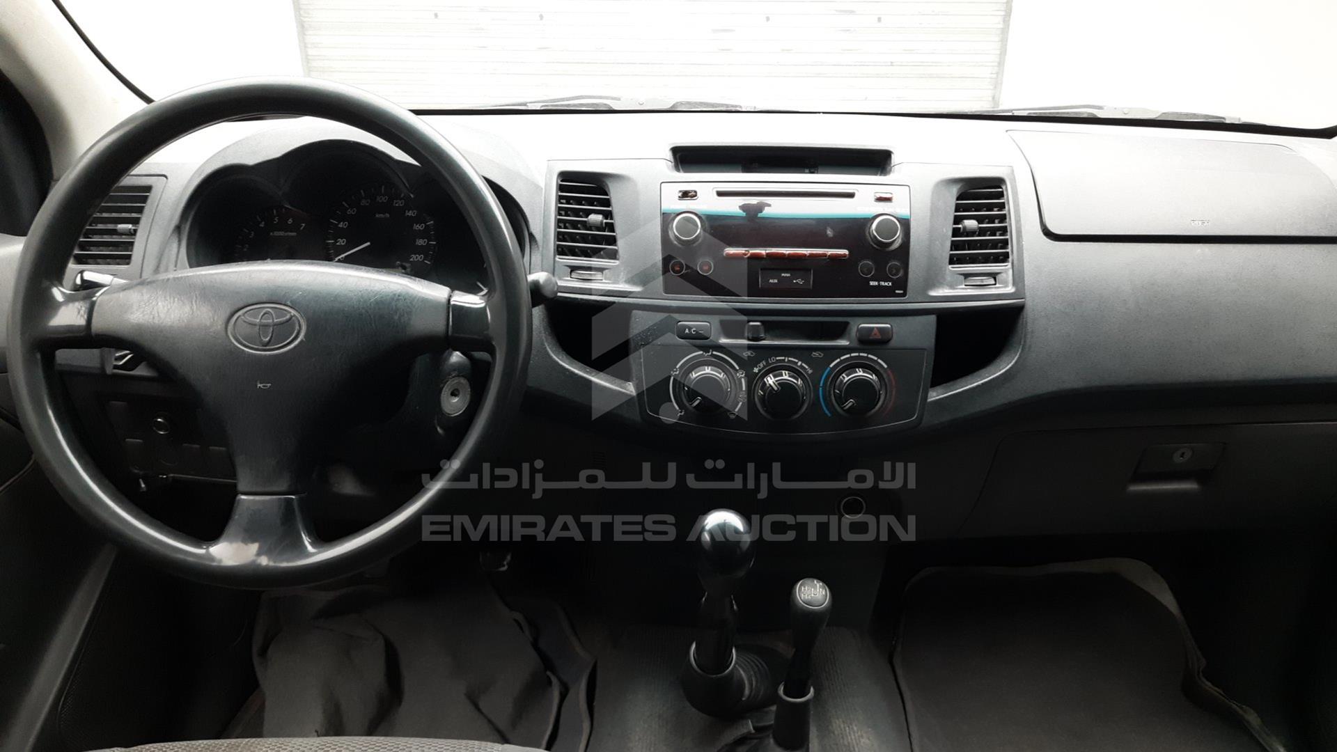 2014 TOYOTA HILUX VIN: MR0FX22G3E1392356