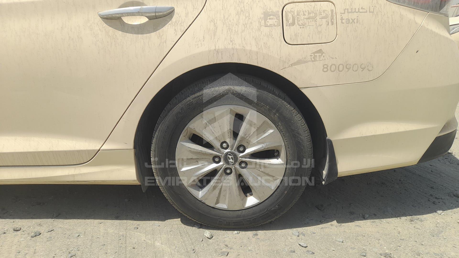 2019 HYUNDAI SONATA VIN: KMHE24130KA092977