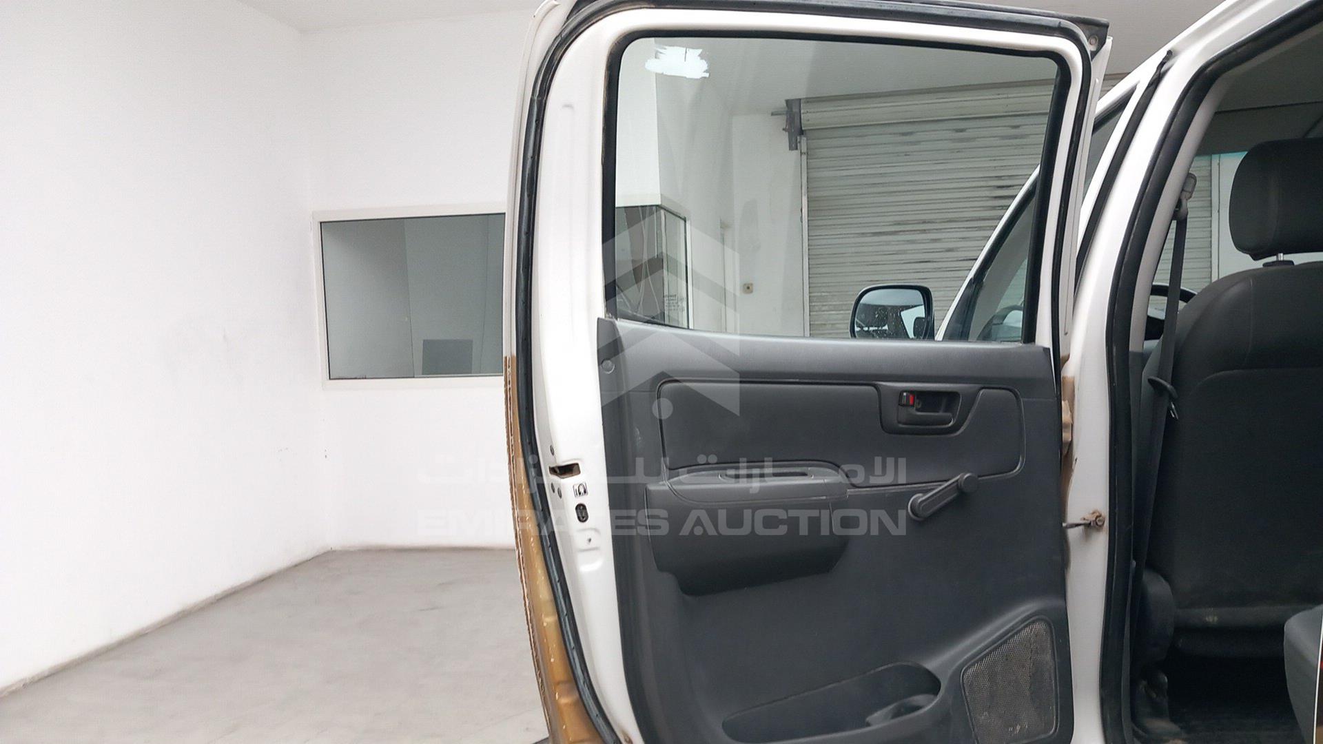 2013 TOYOTA HILUX VIN: MR0FX22G6D1362900
