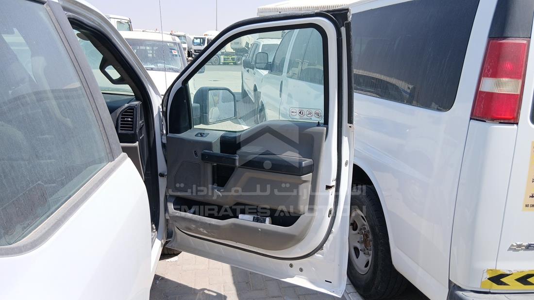فورد اف 150 2019 — الباب الأمامي الأيمن — صورة 27