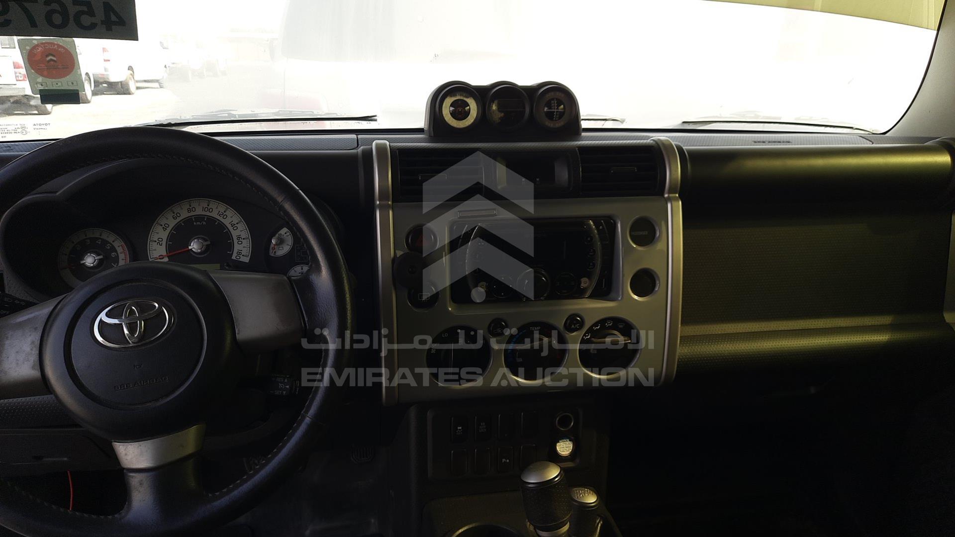 2014 TOYOTA FJ CRUISER VIN: JTEBU11FXEK198065