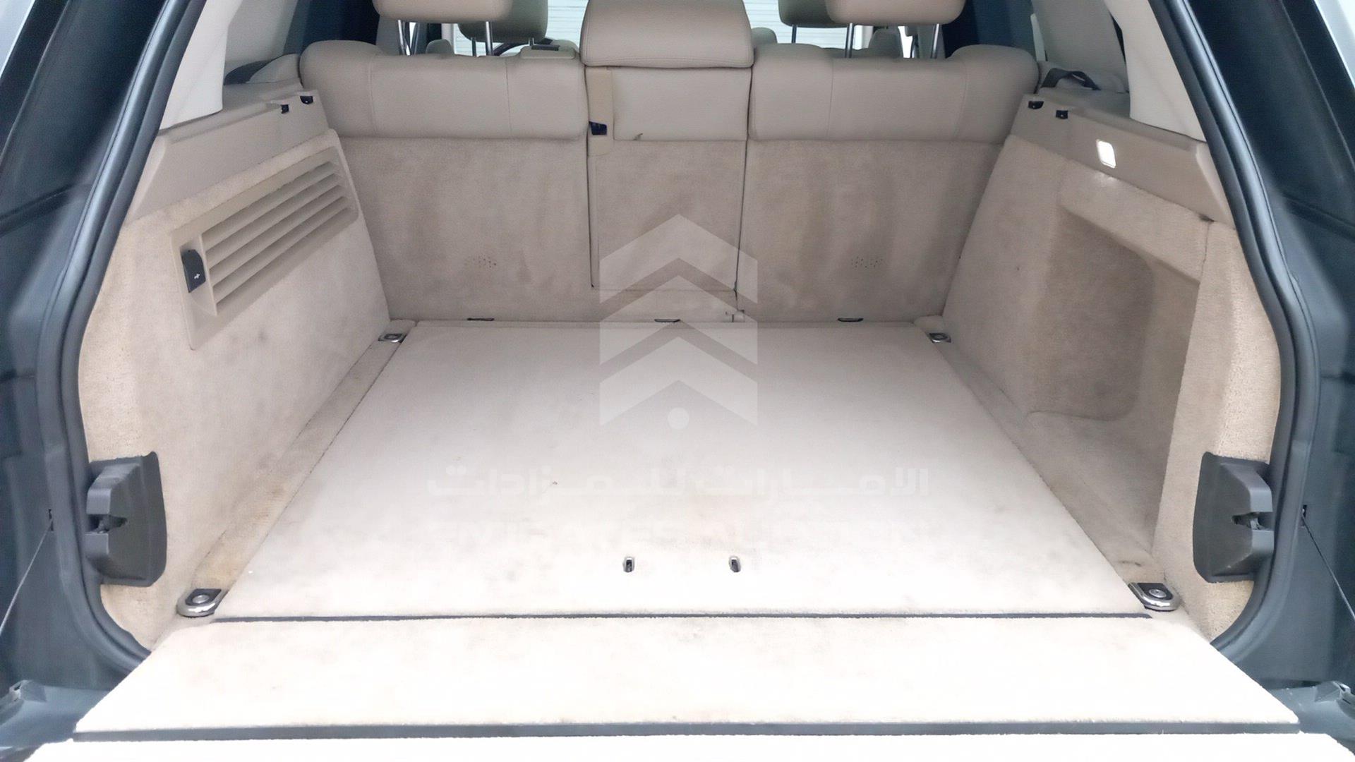 2015 RANGE ROVER VOGUE VIN: SALGA2DF3FA220010