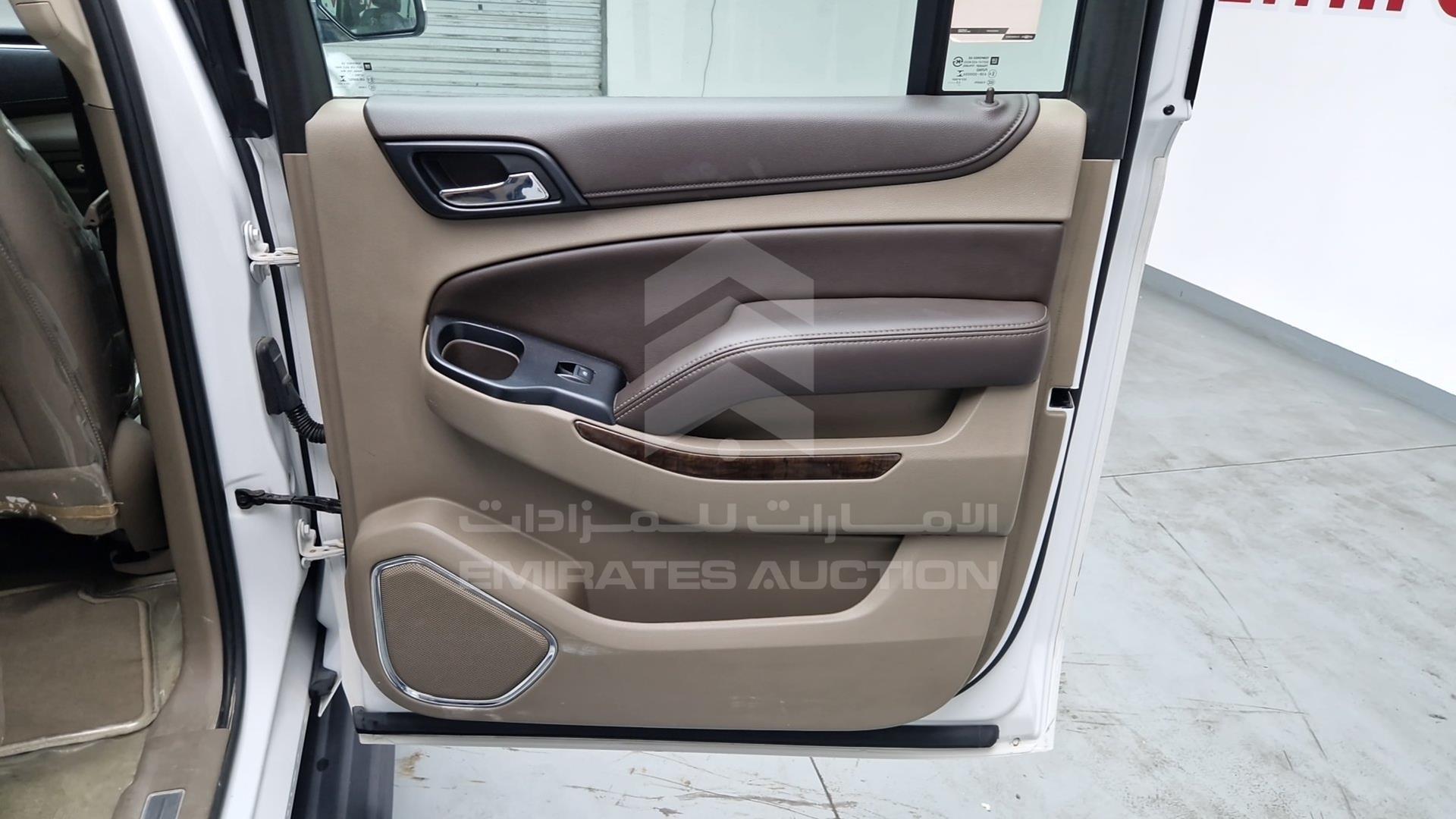 2018 CHEVROLET SUBURBAN VIN: 1GNSK8KC1JR168985