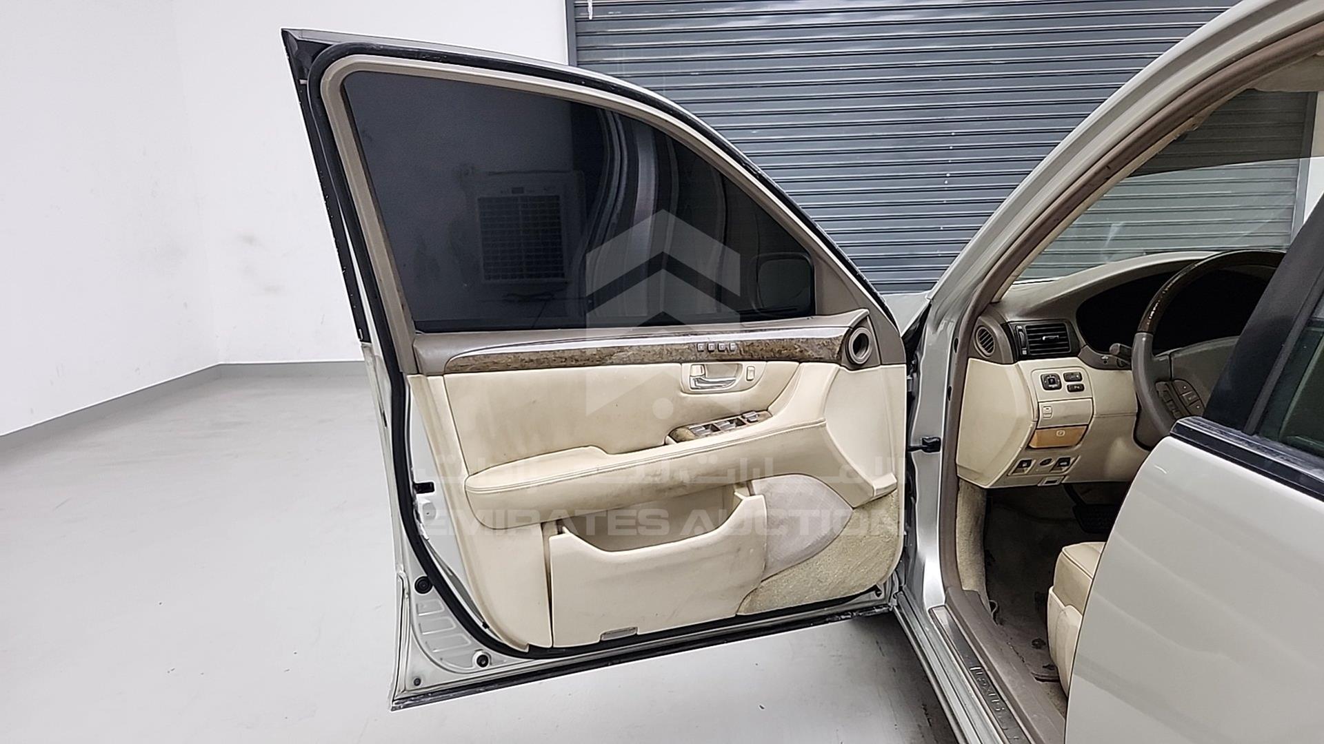 2002 LEXUS LS 430 VIN: JTHBN30F020078439