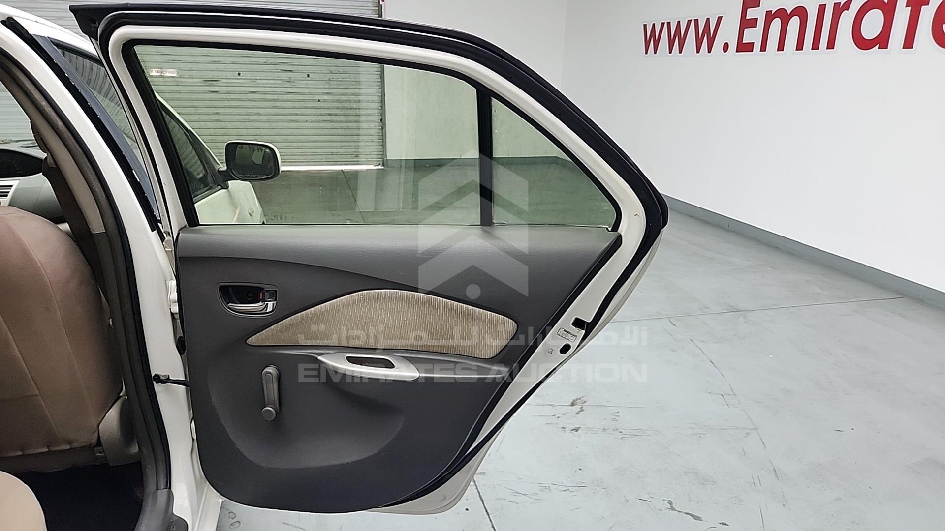 2009 TOYOTA YARIS VIN: JTDBW923294025975