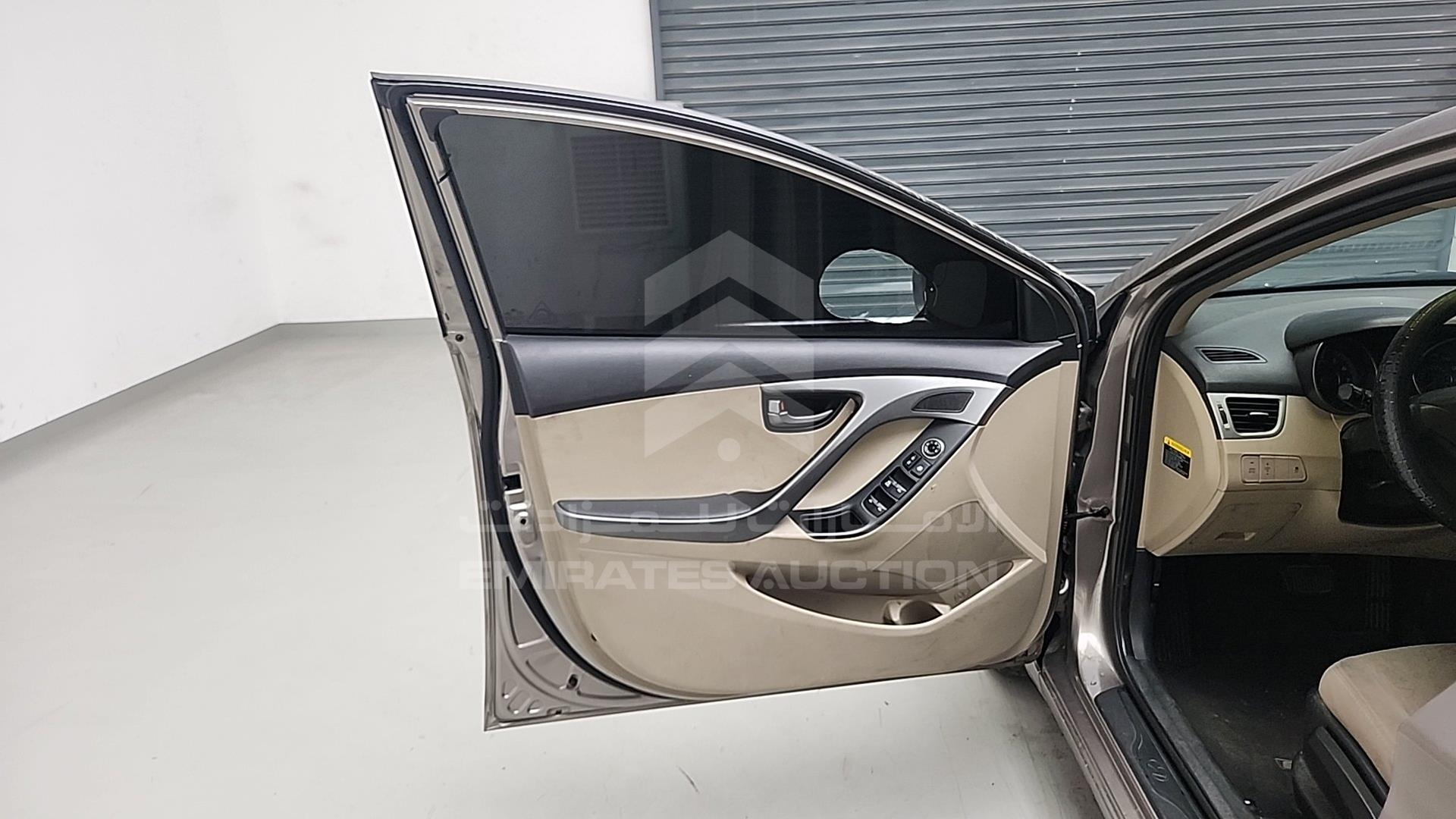 2015 HYUNDAI ELANTRA VIN: 5NPDH4AEXFH563922