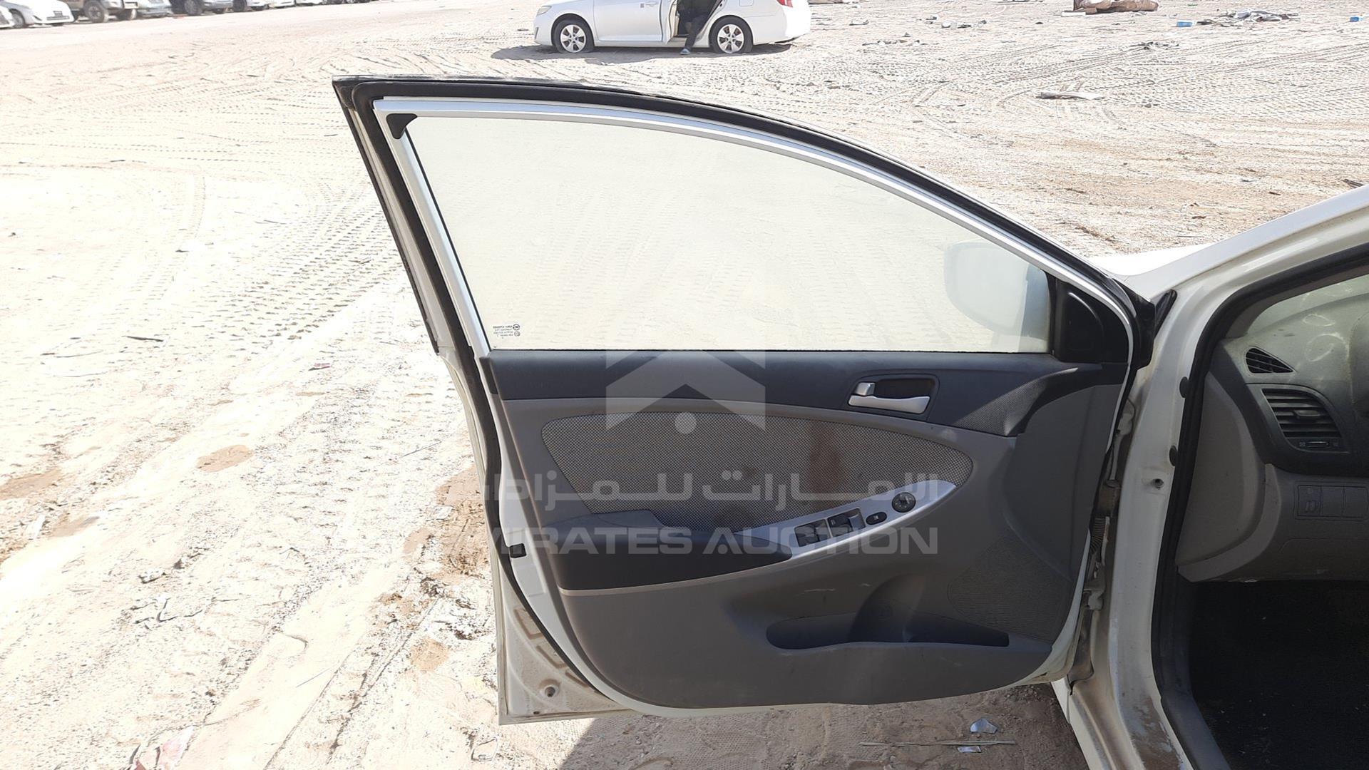 2013 HYUNDAI ACCENT VIN: KMHCT41CXDU275065