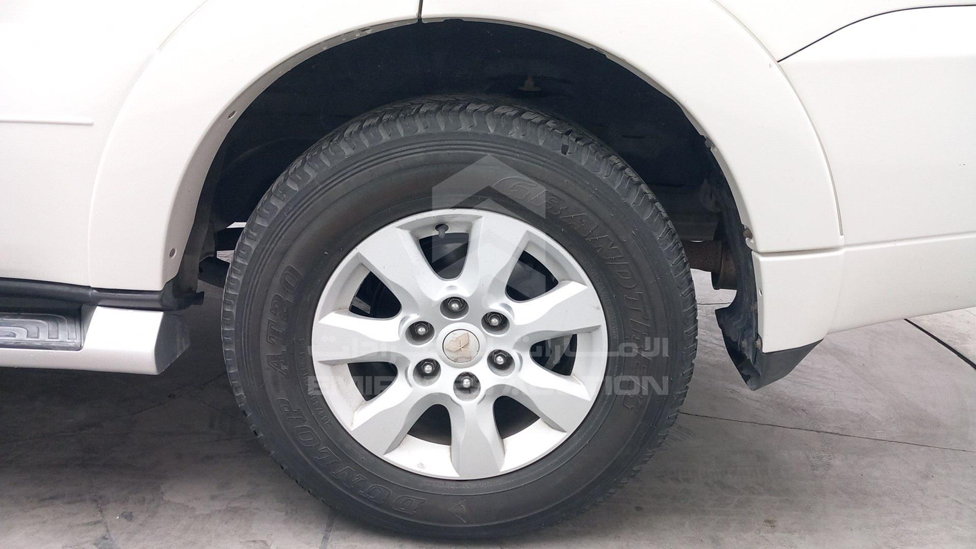 2010 MITSUBISHI PAJERO VIN: JMYLRV95WAJ713865