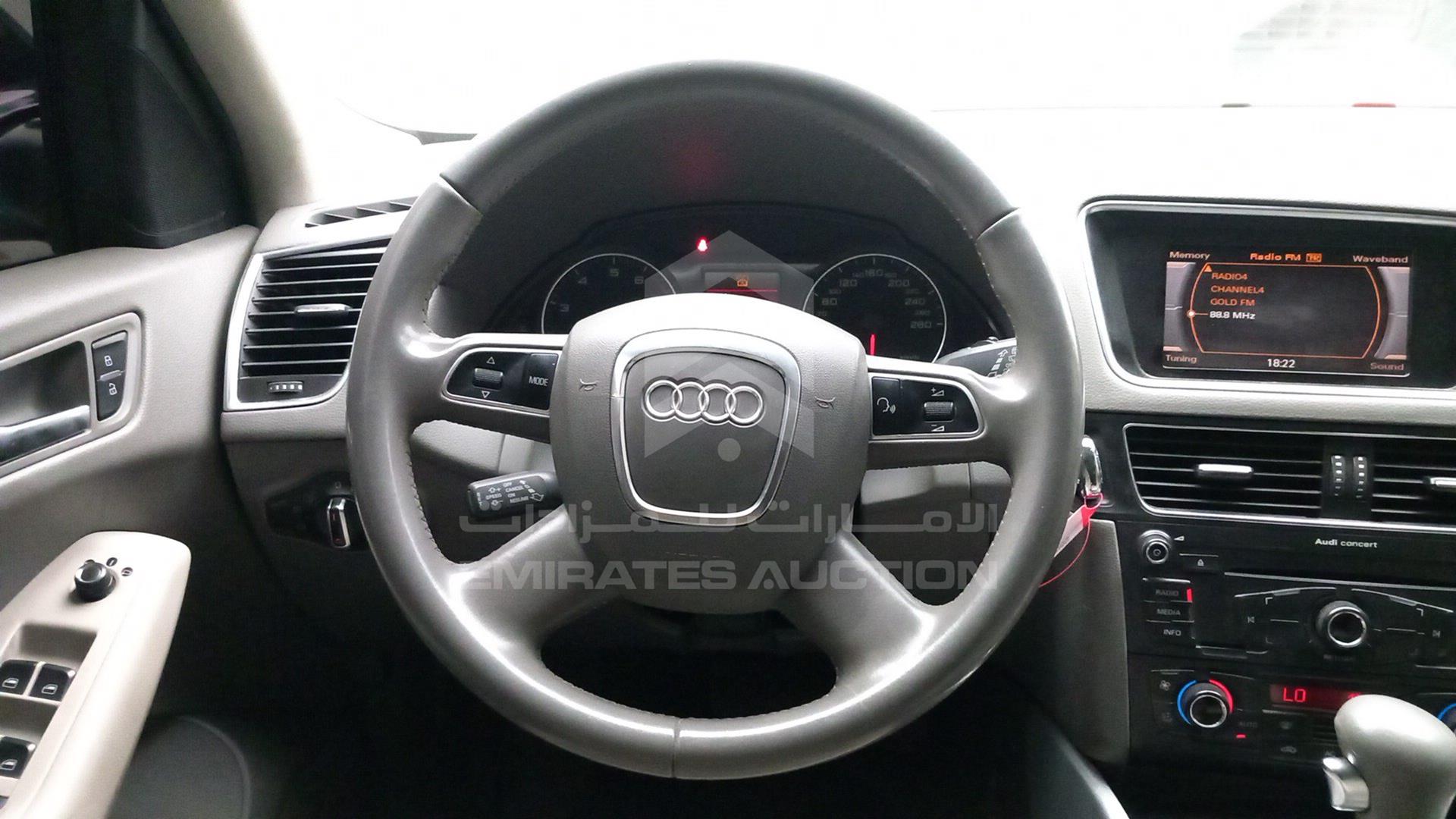 2011 AUDI Q5 VIN: WAUCFC8R2HA042938